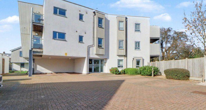 Flat Pavilion Drive in Birmingham