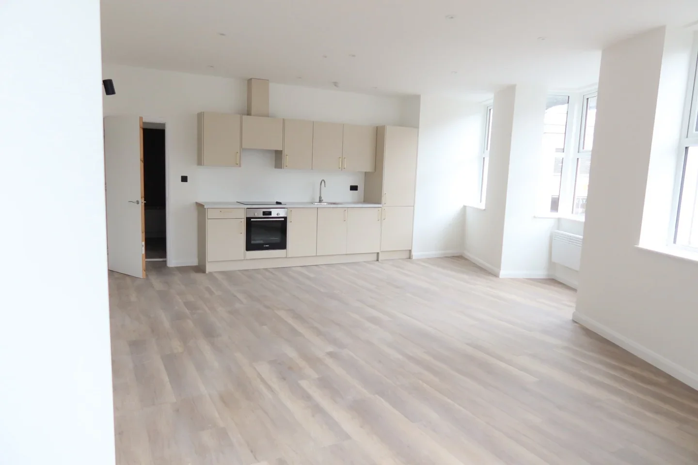 Flat Queensway in Reigate and Banstead
