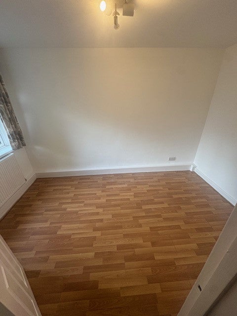 Flat Richmond Court in Luton