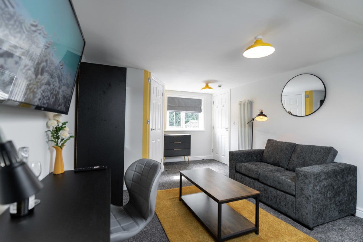 Room Ormsby Street in Reading