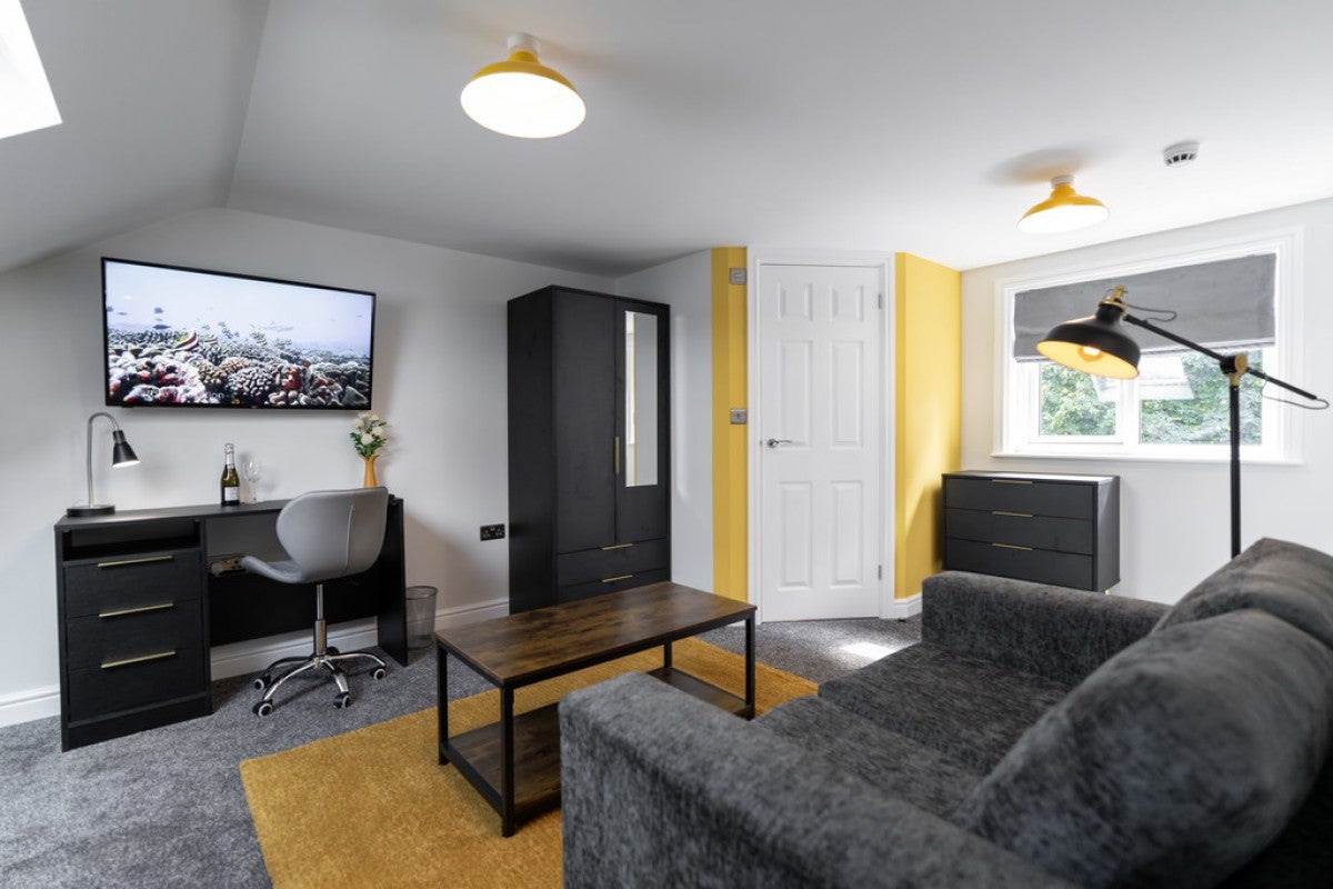 Room Ormsby Street in Reading