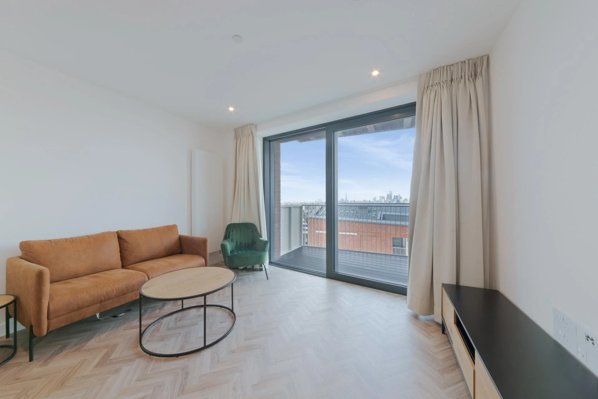 Flat Gillender Street in Greater London