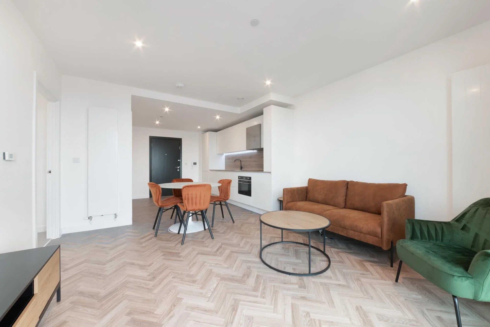 Flat Gillender Street in Greater London