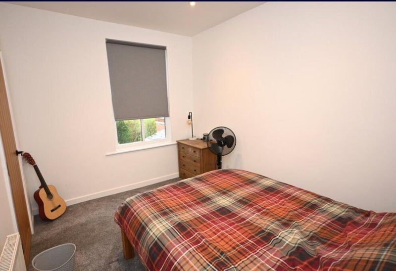 Room Harbury Road in Birmingham