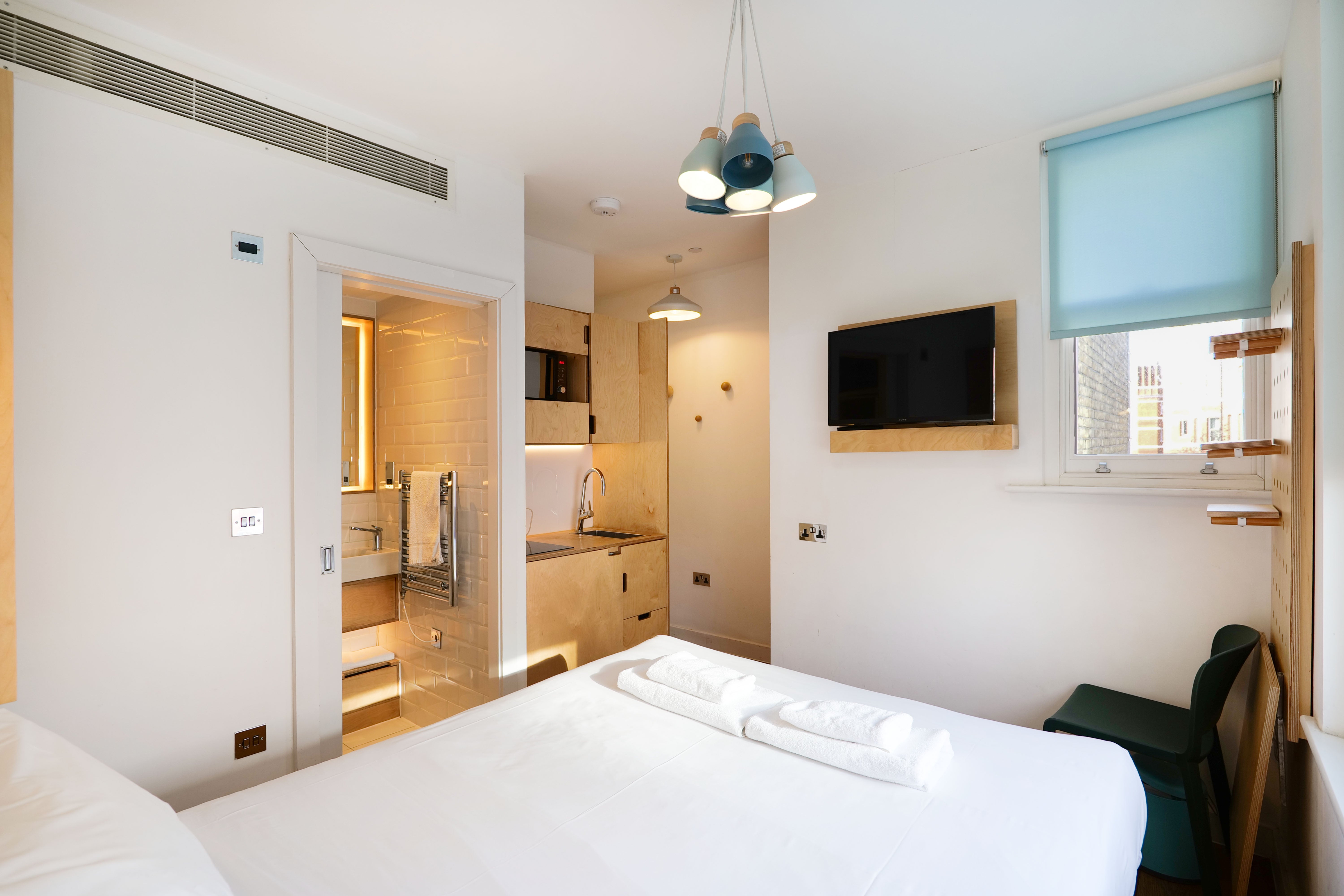 Flat Philbeach Gardens in Greater London