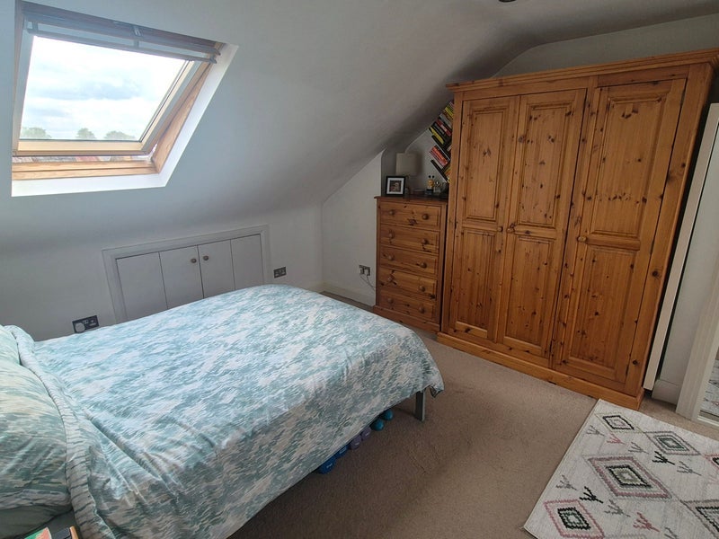 Room Cargill Road in Greater London