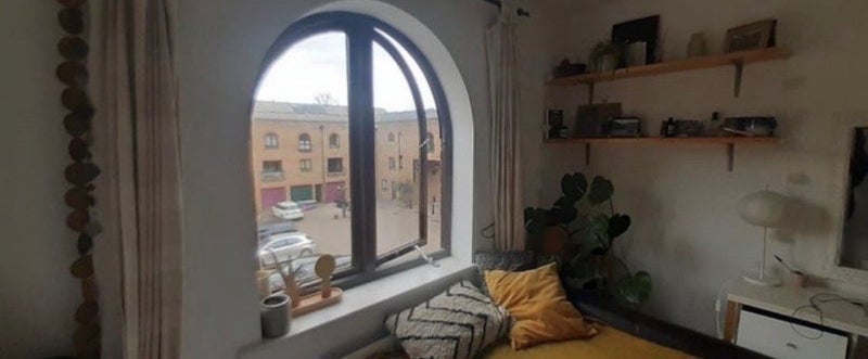 Room Portland Square in Greater London