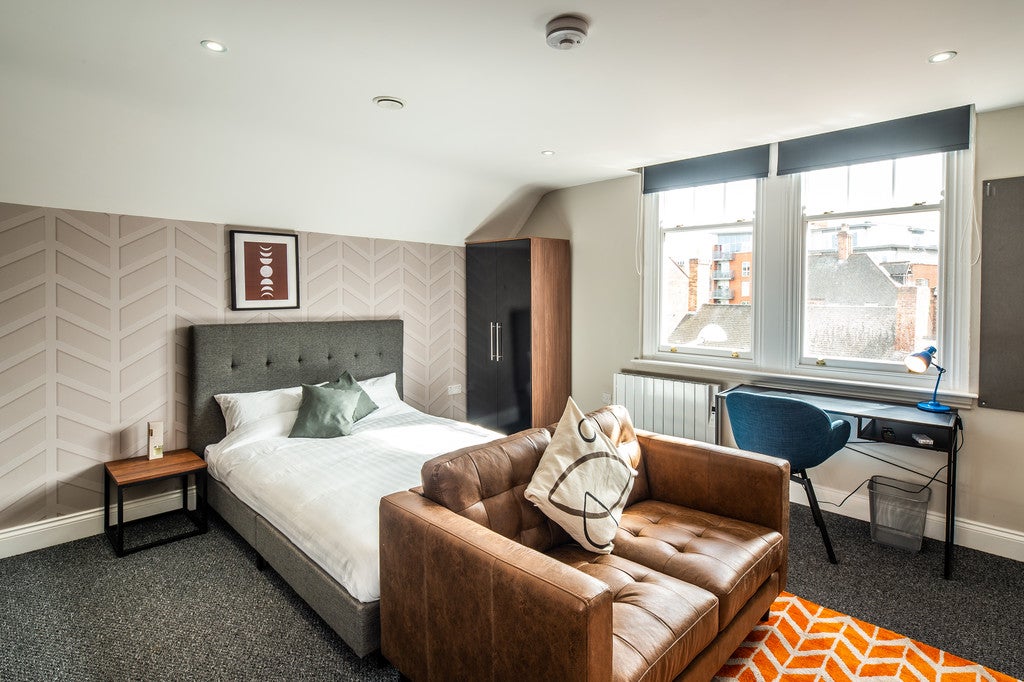Room Derby Road in Nottingham
