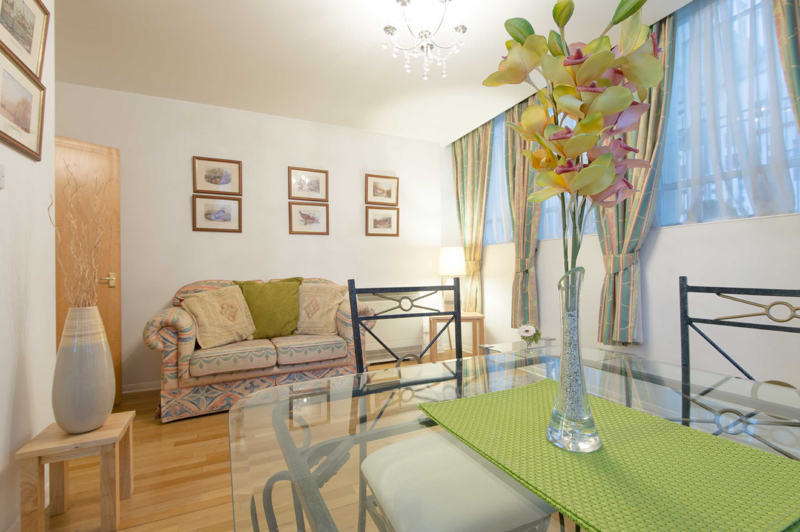 Flat Newington Causeway in Greater London