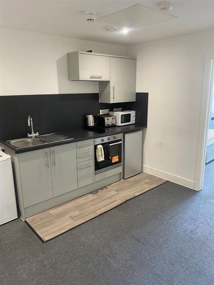 Room Straits Parade in Bristol