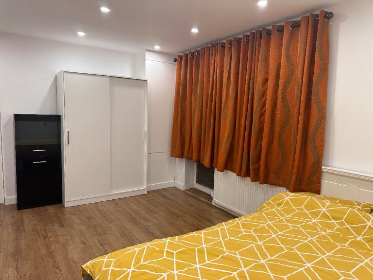 Flat Deal Grove in South Cambridgeshire