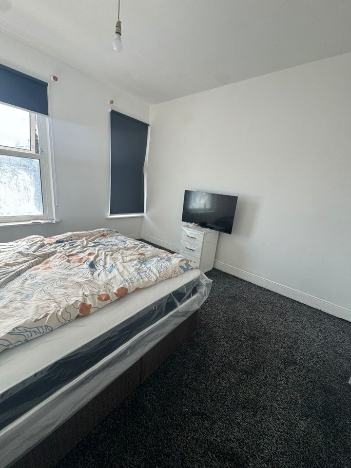 Room Bordesley Park Road in Birmingham