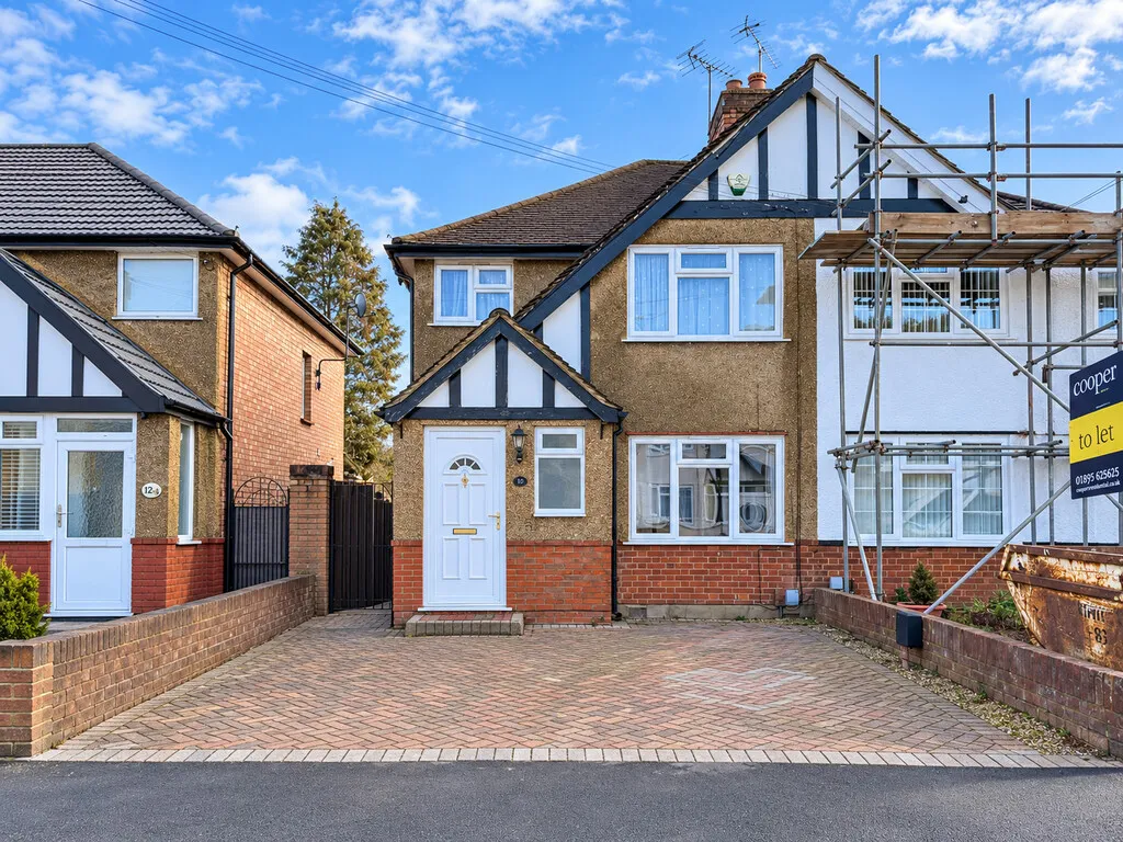 House Attle Close in Greater London