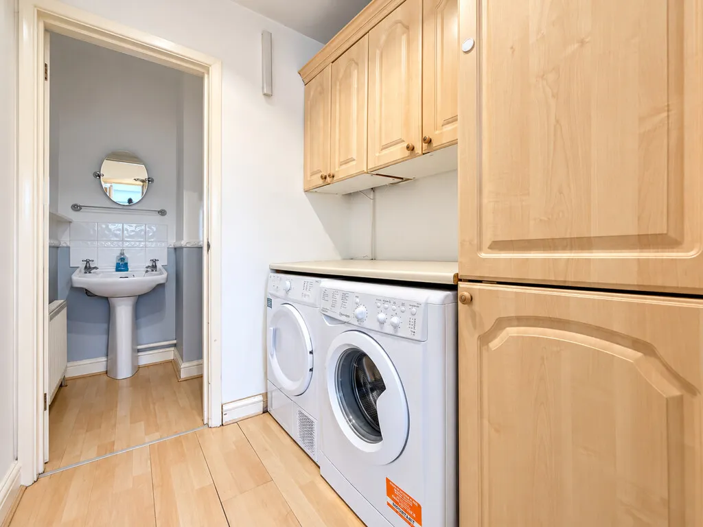 House Attle Close in Greater London
