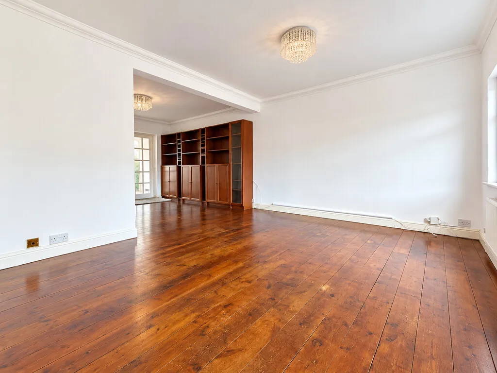 House Attle Close in Greater London