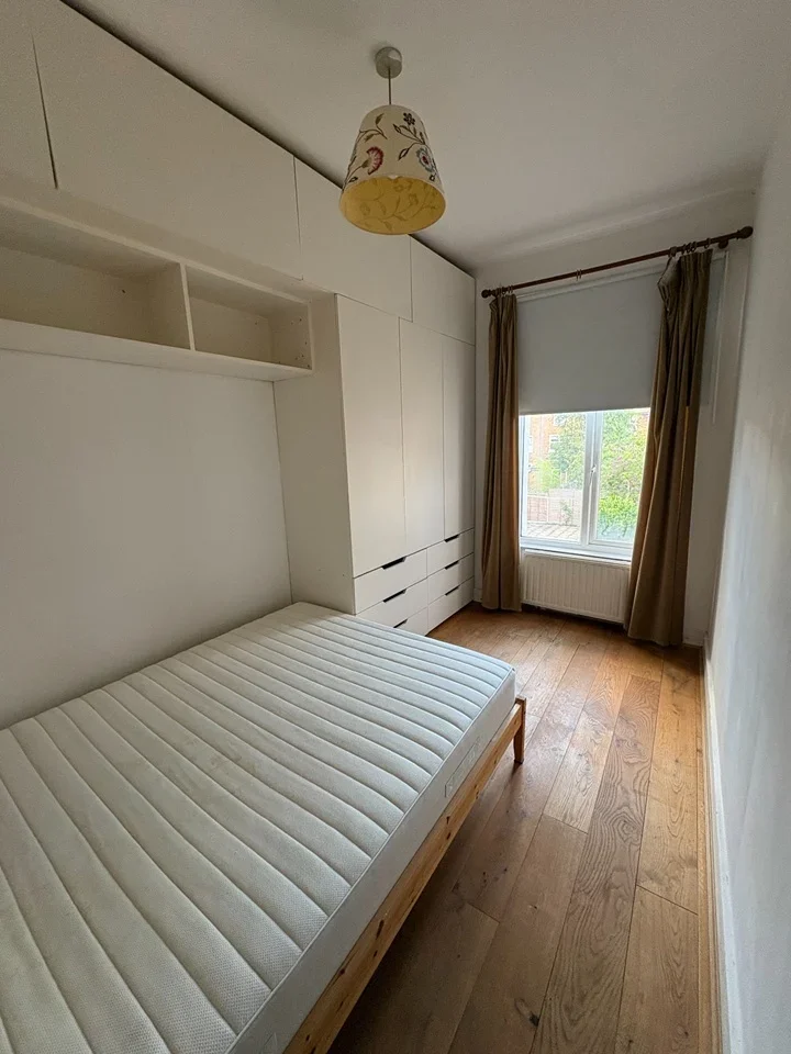 Flat Hampden Road in Greater London