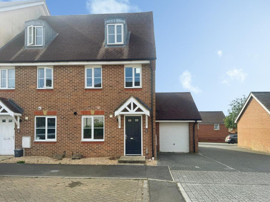 House Augusta Way East in Test Valley