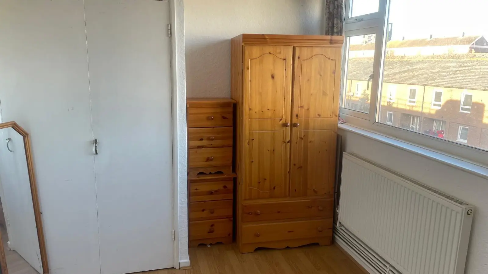 Flat Ballance Road in Greater London