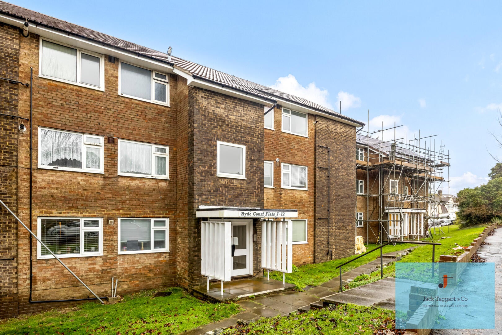 Flat Hangleton Road in Portslade by Sea