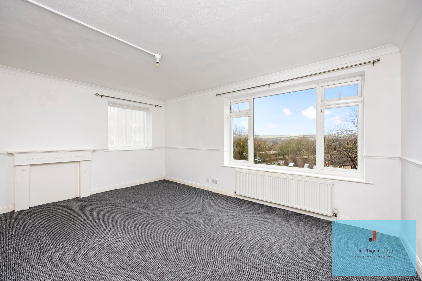 Flat Hangleton Road in Portslade by Sea