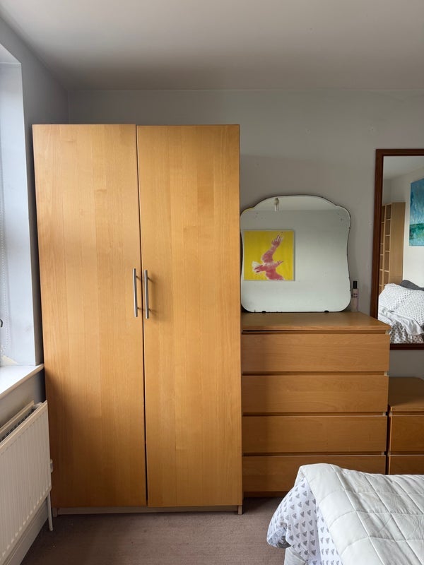 Room Tottenham Lane in Greater London