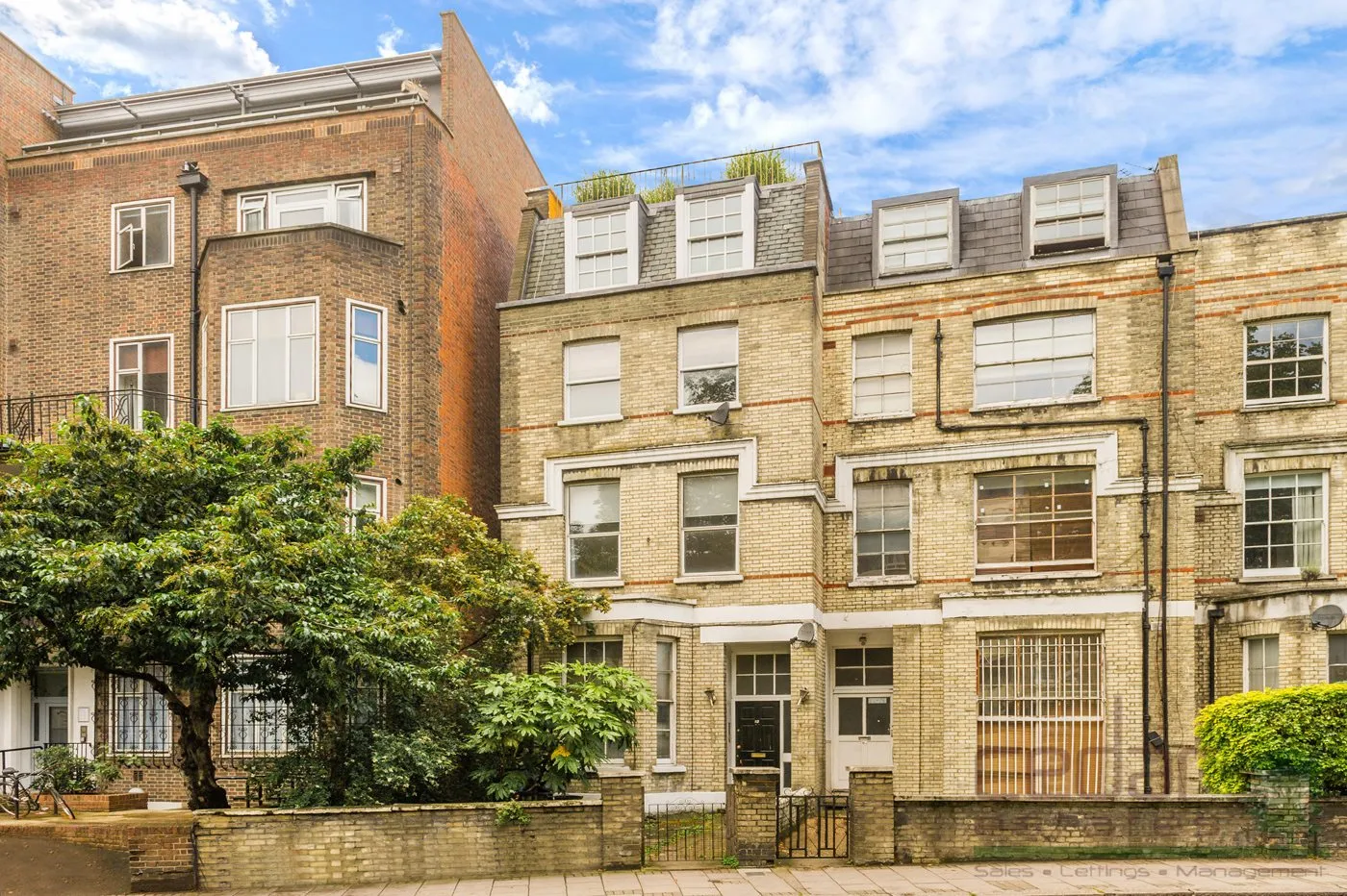 Flat West End Lane in Greater London