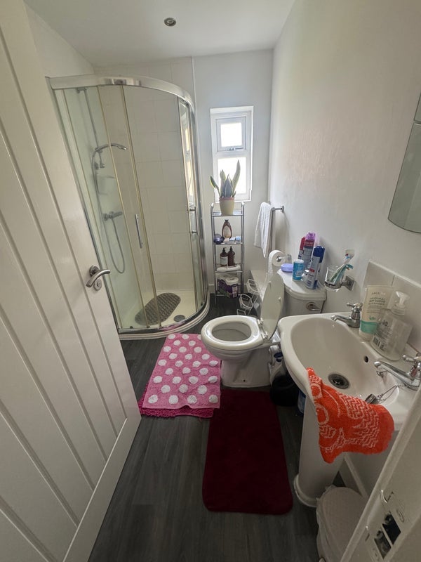 Room Naylor Street in Stoke-on-Trent