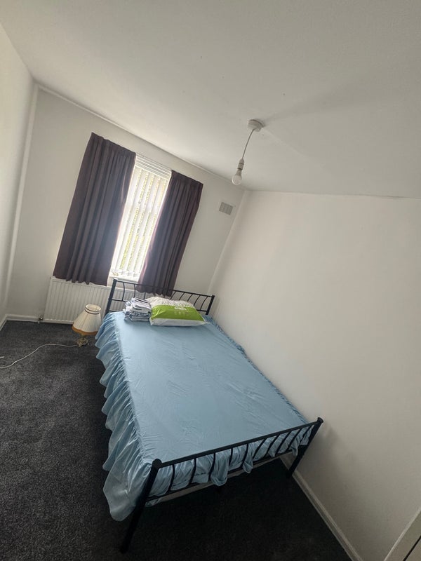 Room Naylor Street in Stoke-on-Trent