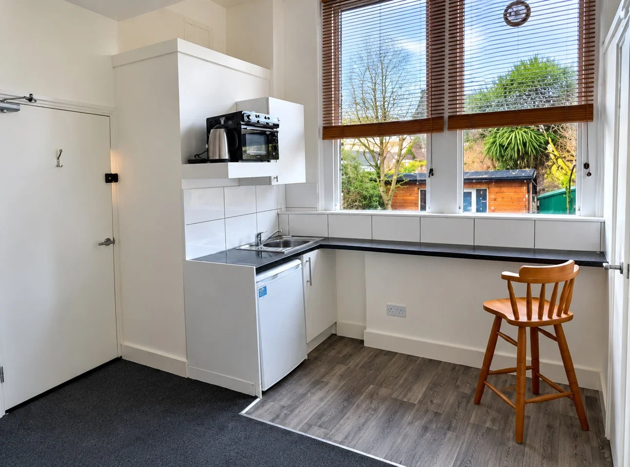 Flat Clarence Road in Greater London