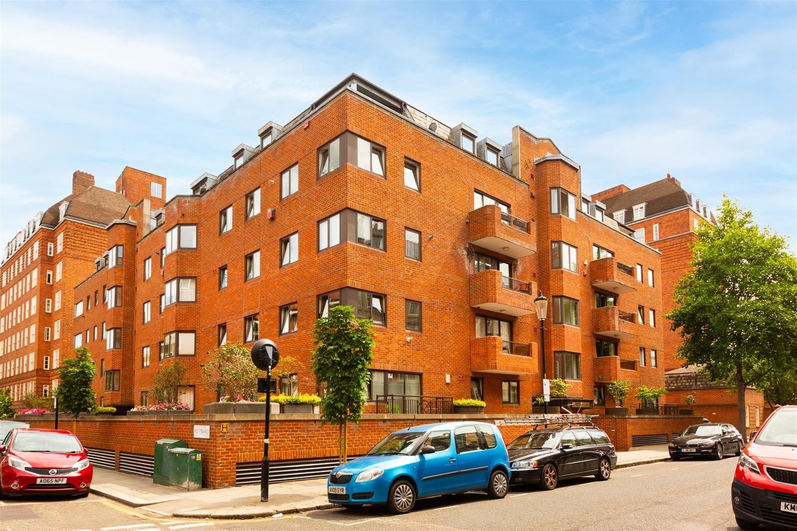 Flat Elystan Street in Greater London