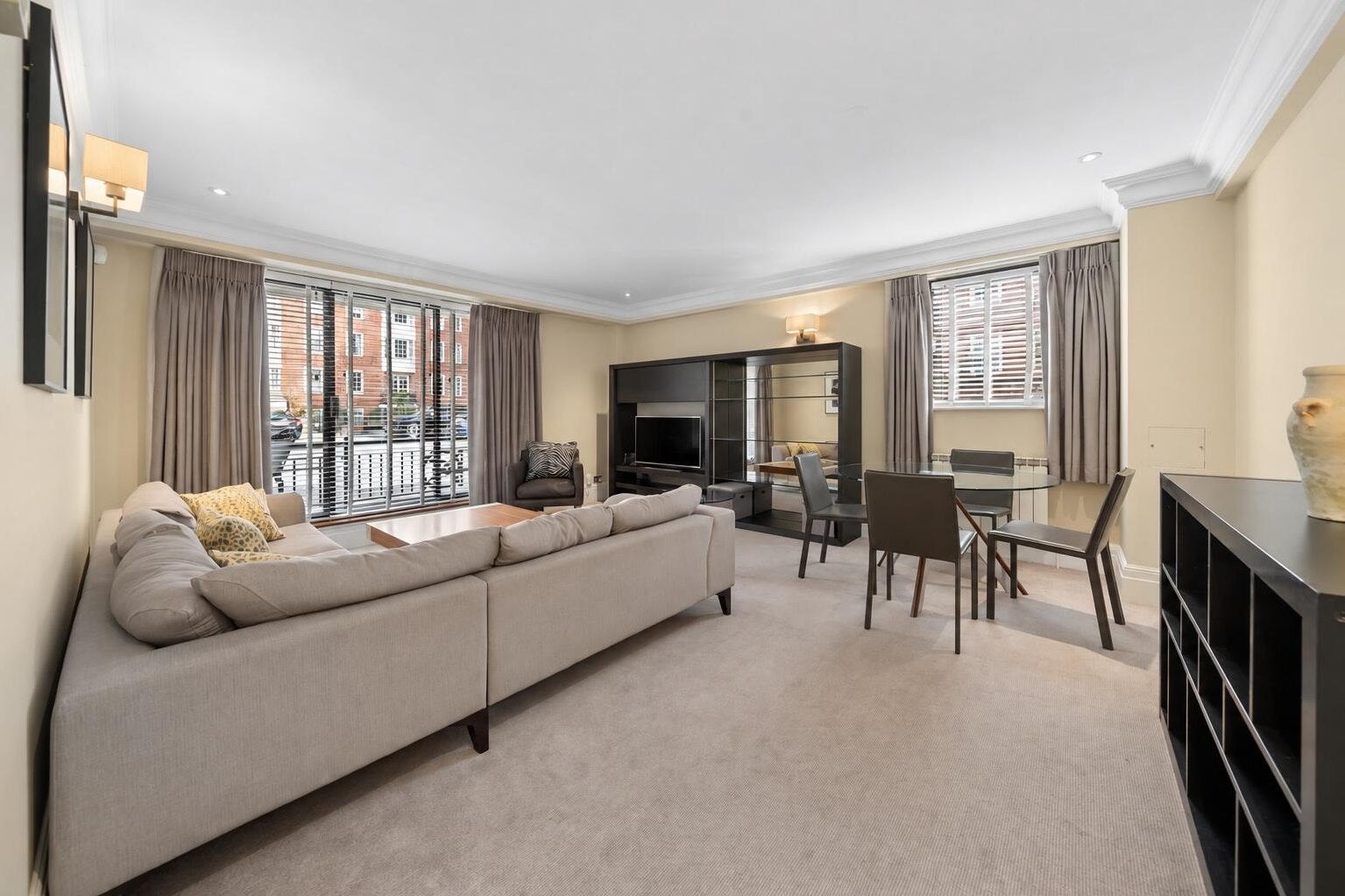Flat Elystan Street in Greater London