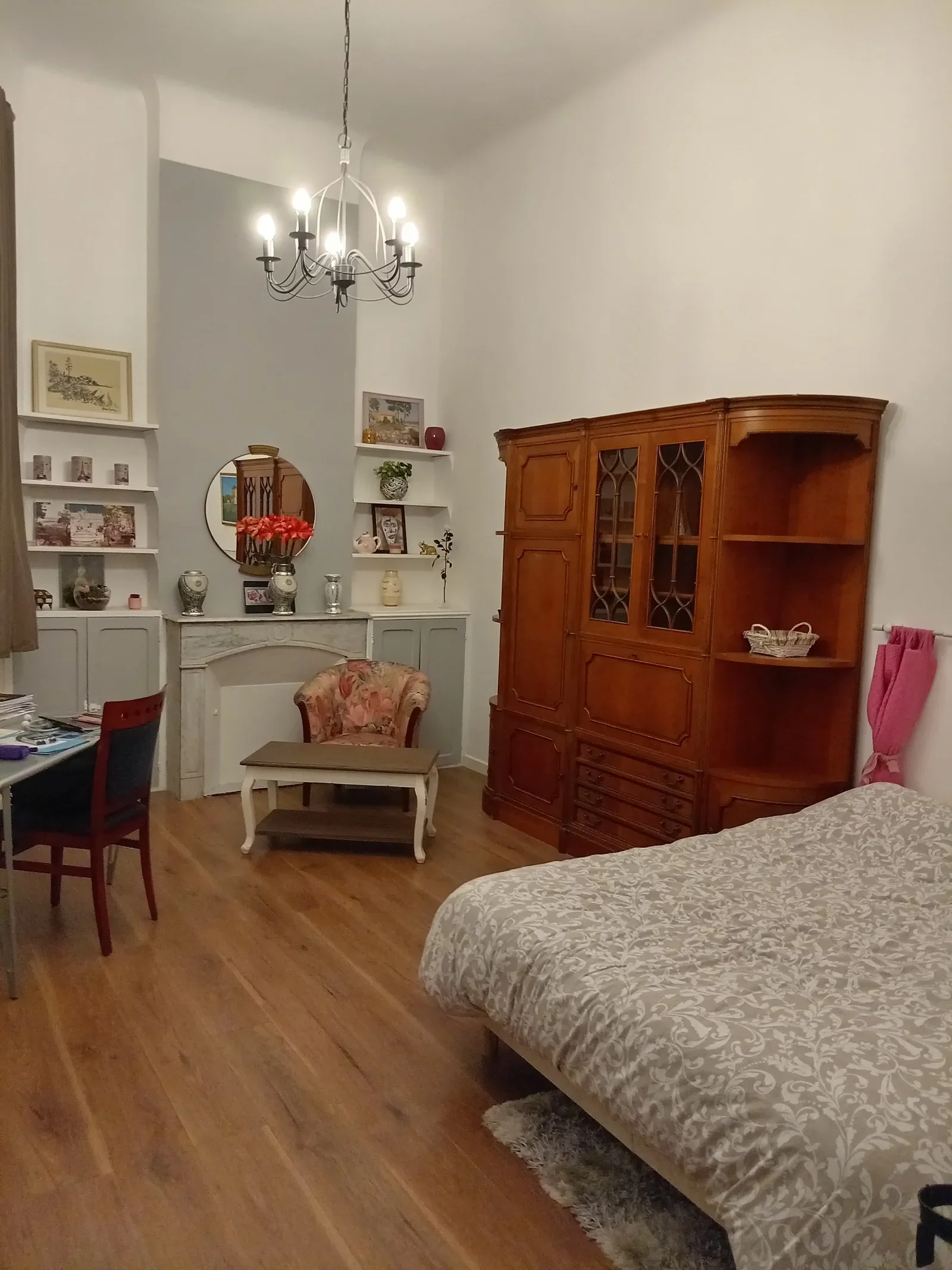 Chambre Rue de la Porte de France à Toulon