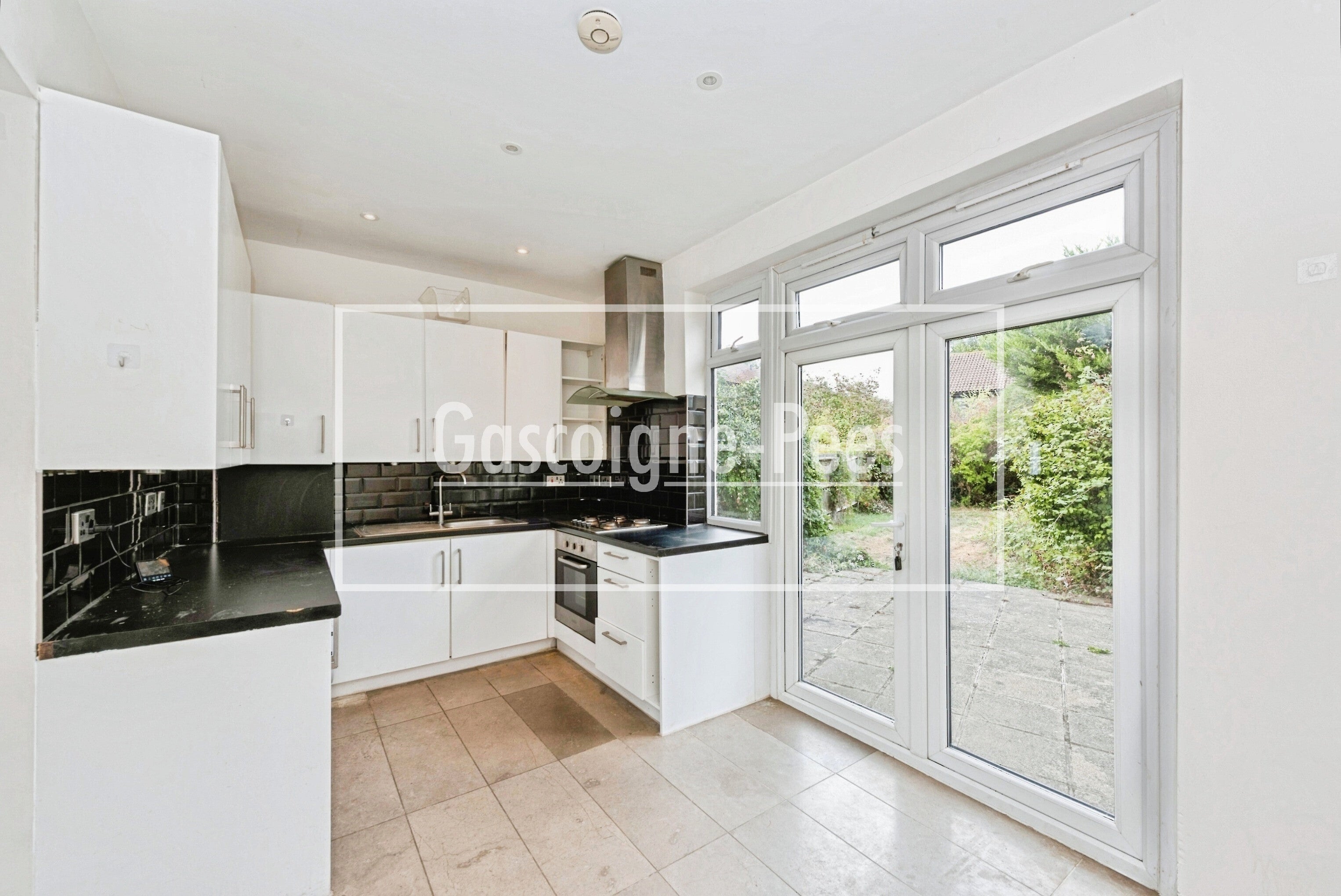 House Aragon Road in Greater London