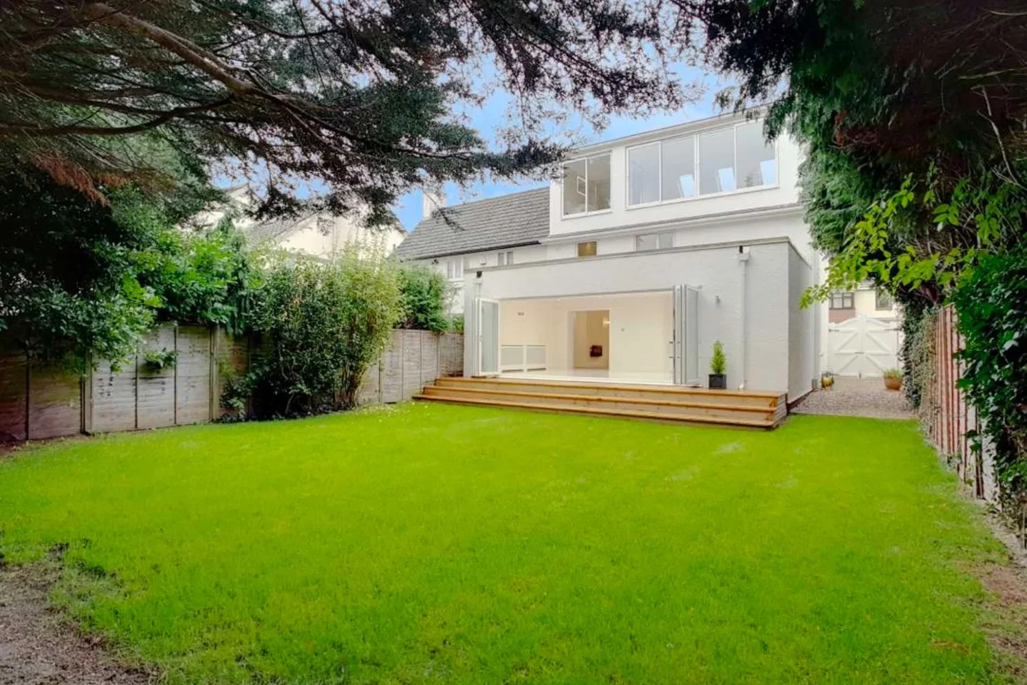 House Rural Way in Greater London