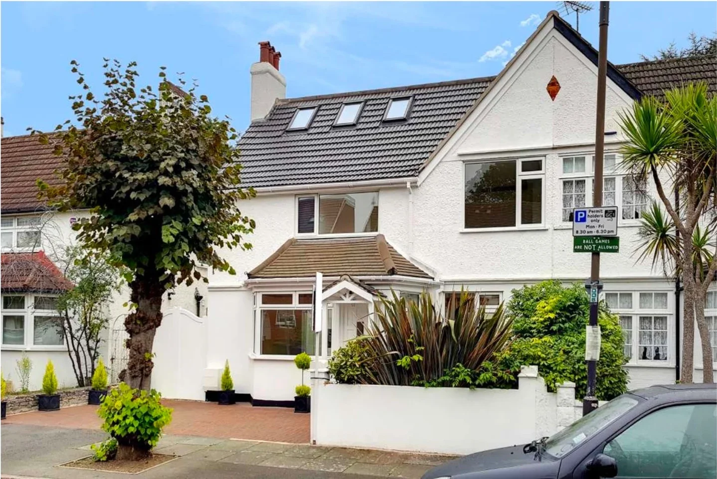 House Rural Way in Greater London