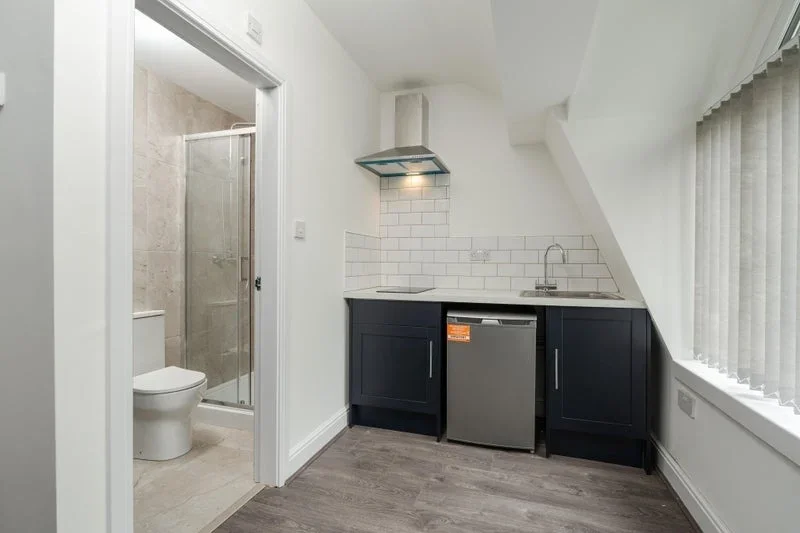 Room Colebrooke Road in Liverpool
