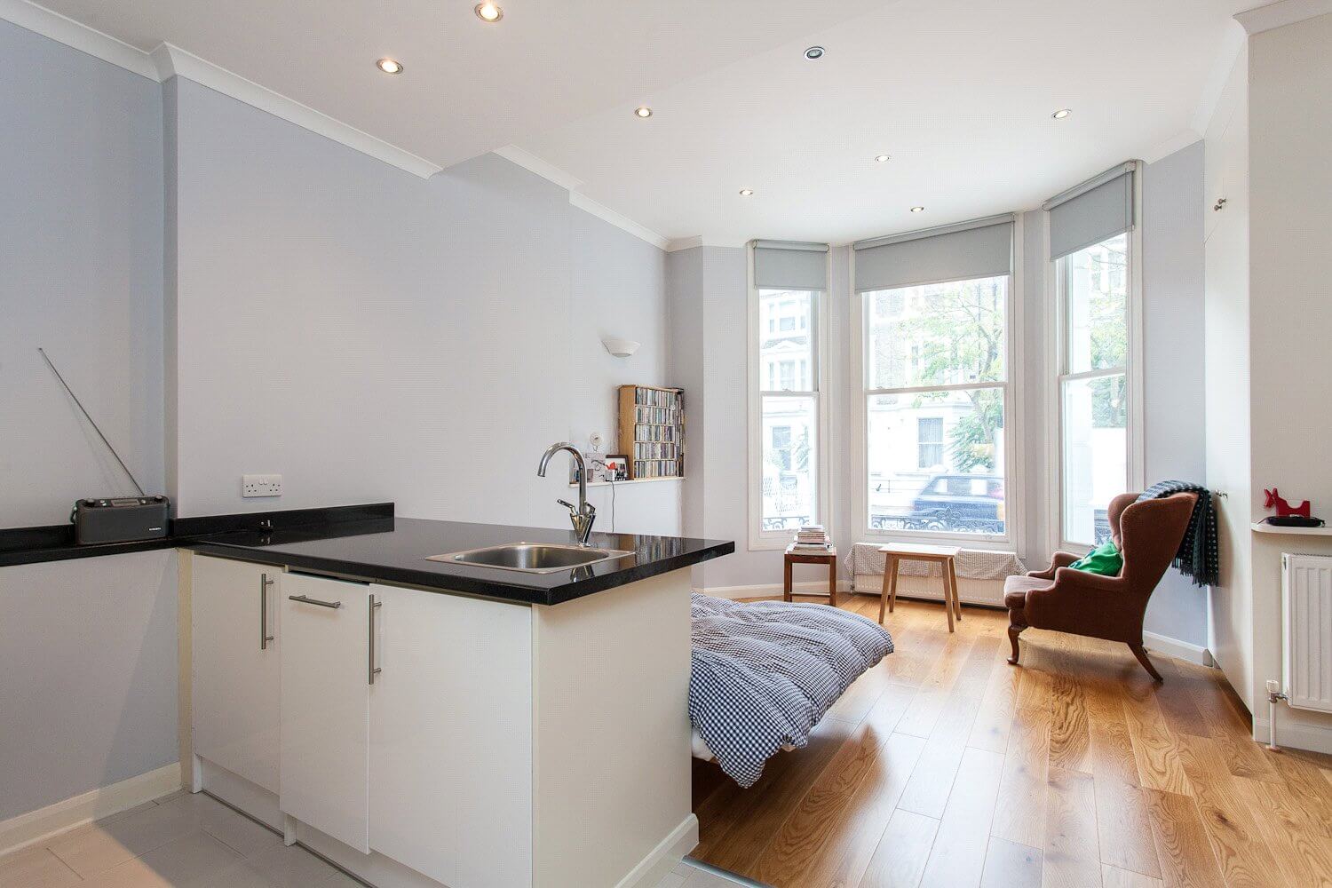 Flat Eardley Road in Greater London