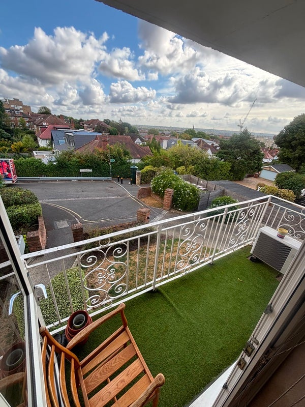 Room Sunnyside in Greater London