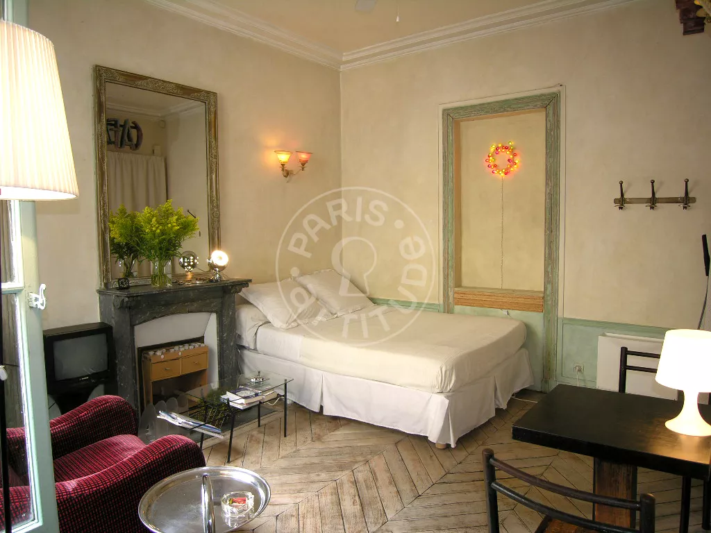 Appartement Rue Saint-Denis à Paris