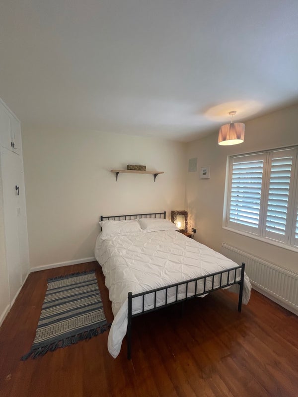 Room Holburne Road in Greater London