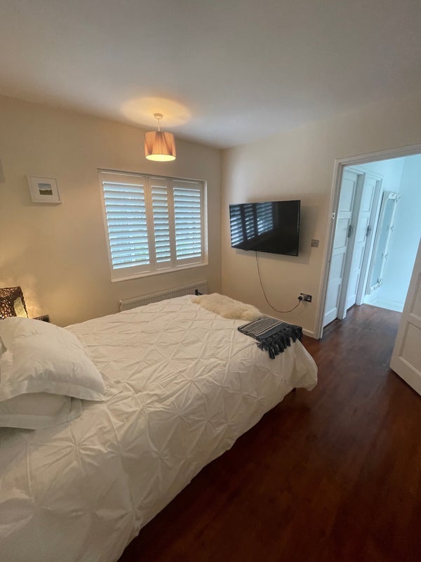 Room Holburne Road in Greater London