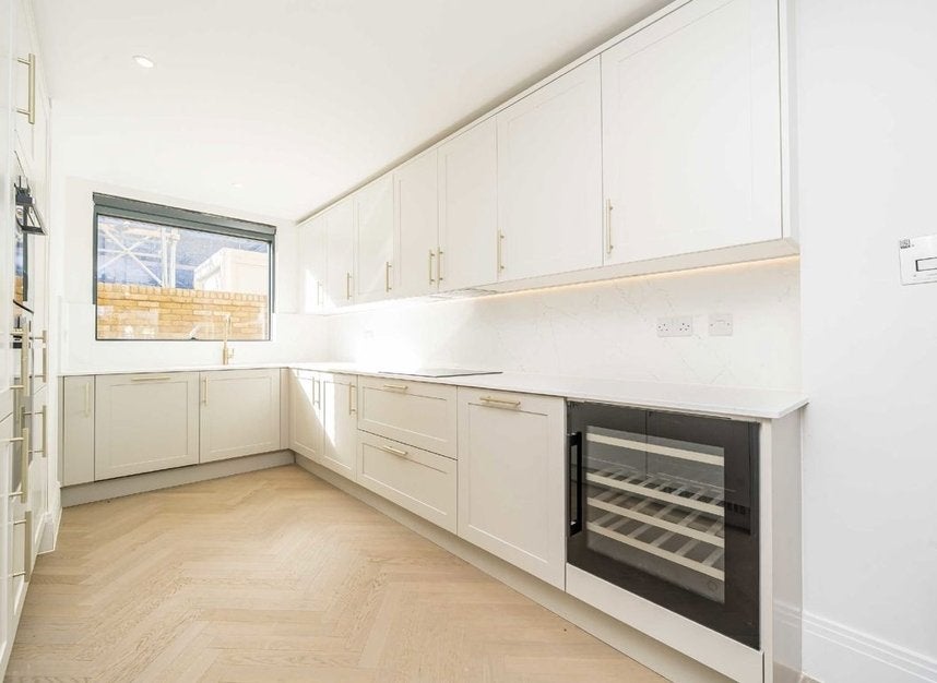 House Bryanston Close in Greater London