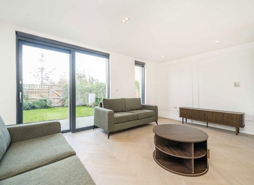 House Bryanston Close in Greater London