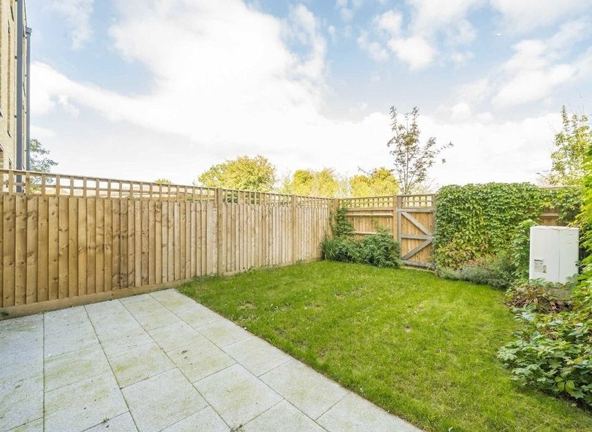 House Bryanston Close in Greater London