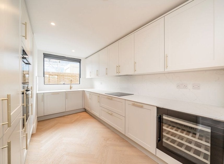 House Bryanston Close in Greater London