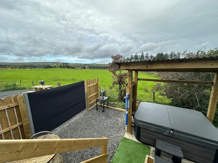 Room Ballyrogan Road in Causeway Coast and Glens District