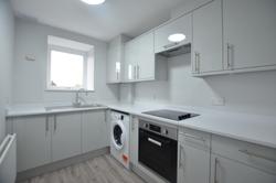 Flat Alexandra Avenue in Camberley