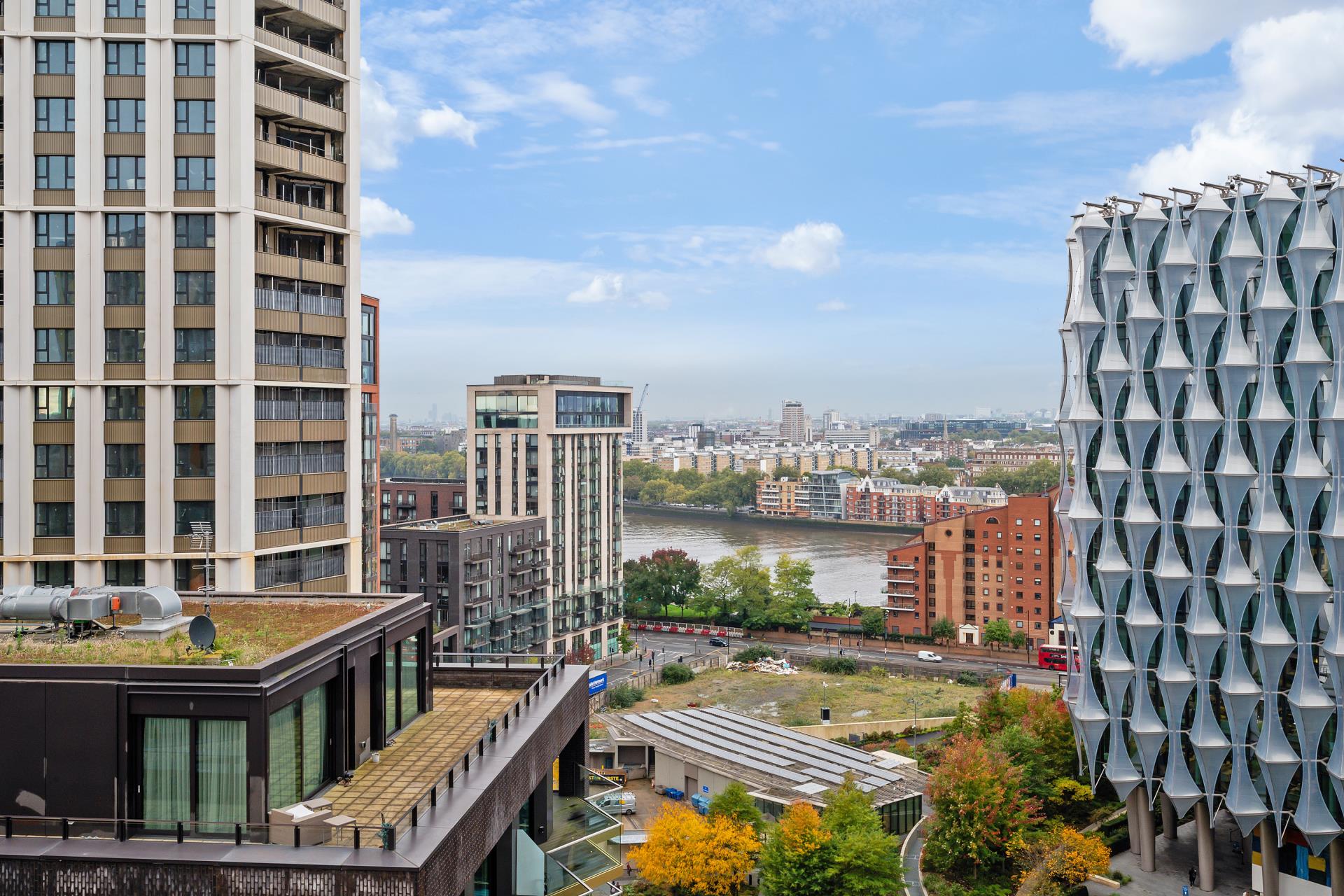 Flat Viaduct Gardens in Greater London