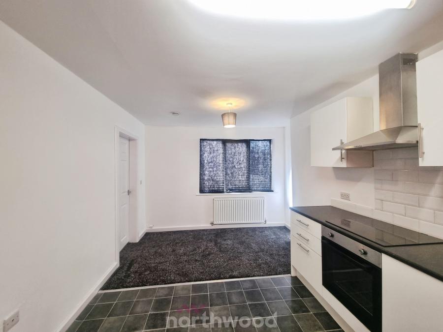 Flat Holmes Carr Crescent in Doncaster