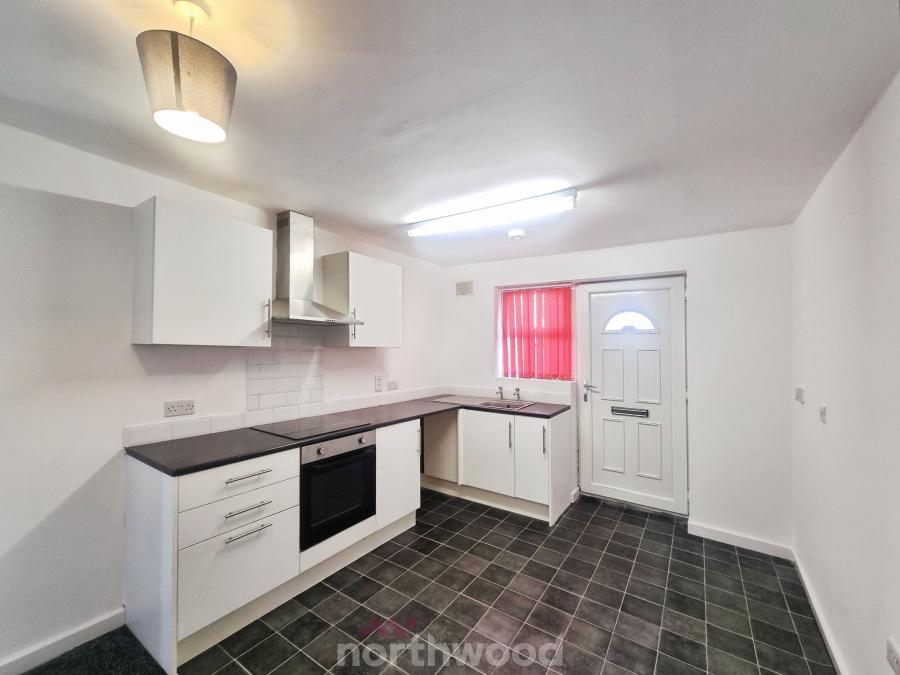 Flat Holmes Carr Crescent in Doncaster
